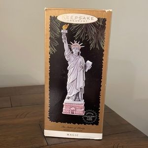 Vintage 1996 Statue of Liberty Hallmark Ornament